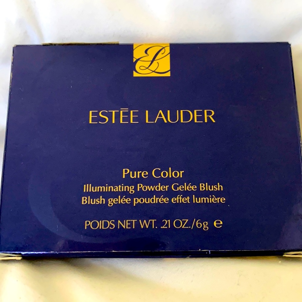 Estée Lauder Pure color illuminating blush.